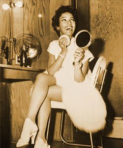 Black Hollywood Glamour, Old Hollywood Decor, Klasik Hollywood, Old Hollywood Aesthetic, Hollywood Decor, Photo Glamour, Hollywood Aesthetic, Dorothy Dandridge, Classic Hollywood Glamour