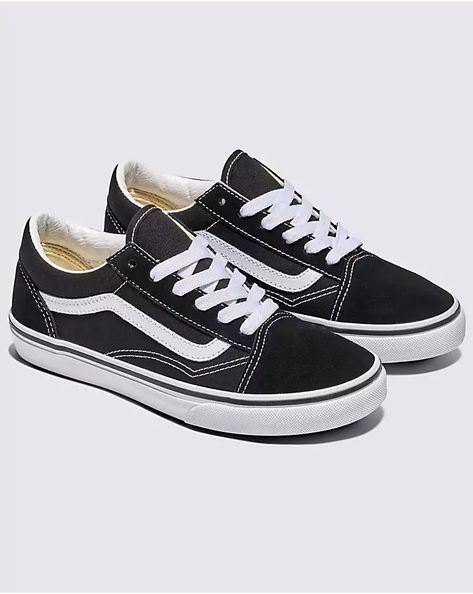 Youth Old Skool Shoe Vans Shoes Old Skool, Stylish Vans, Vans Classic Old Skool, Street Skater, Vans Original, Music And Fashion, Van Doren, Vans Logo, Footwear Design