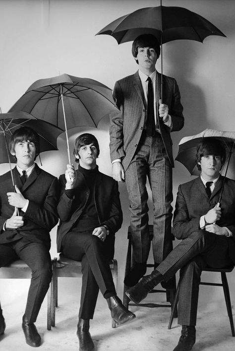 Beatles Wallpaper, Band Photoshoot, Umbrella Photography, Beatles Photos, Beatles Pictures, The Fab Four, Ringo Starr, George Harrison, Pop Rock