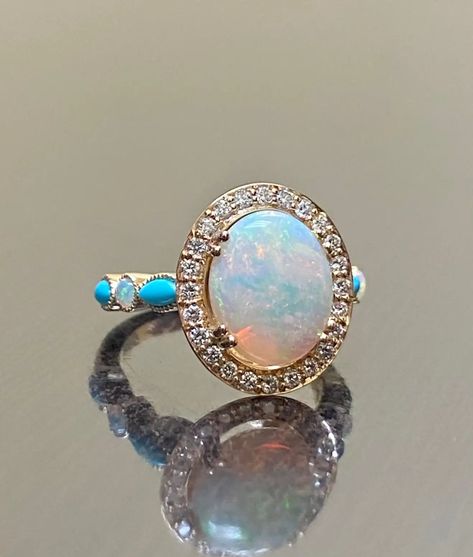 Bague de fiançailles en or rose 18 carats avec halo de diamants, turquoise marquise et opale d'Australie - En vente sur 1stDibs Halo, Or Rose, Gemstone Rings, Turquoise, Gemstones