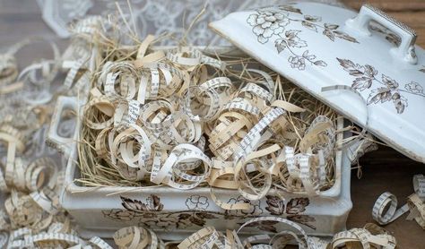 This book confetti consist strips of vintage book pages shredded and curled and will add the perfect detail to your tables at a book theme wedding, book baby shower, book club or any where you would like a touch of book decor . This makes a wedding table decor, sprinkle around your centerpieces on Book Theme Wedding, Bridal Shower Table Decorations, Book Page Flowers, Book Themed Party, Book Themed Wedding, Literary Wedding, Flower Girl Petals, Sunflower Bridal Shower, Shower Table