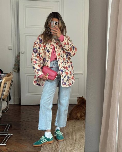 Day Spring Outfit, Best Fall Outfits, Mum Style, Flower Jacket, Scandi Fashion, Aesthetic Photoshoot, Mum Fashion, Lifestyle Content, Adidas Spezial