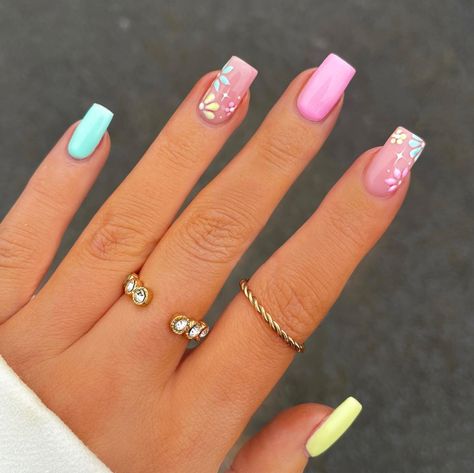 Bright Spring Nails: Your Ultimate Guide to This Season's Most Vivacious Manicure Trends - divagaze.com Spring Nail Color 2024 Trends, Bright Spring Nails, Oval Shaped Nails, Aqua Nails, April Nails, Pretty Nail Colors, Spring Nail Colors, Work Nails, Colorful Nail Designs