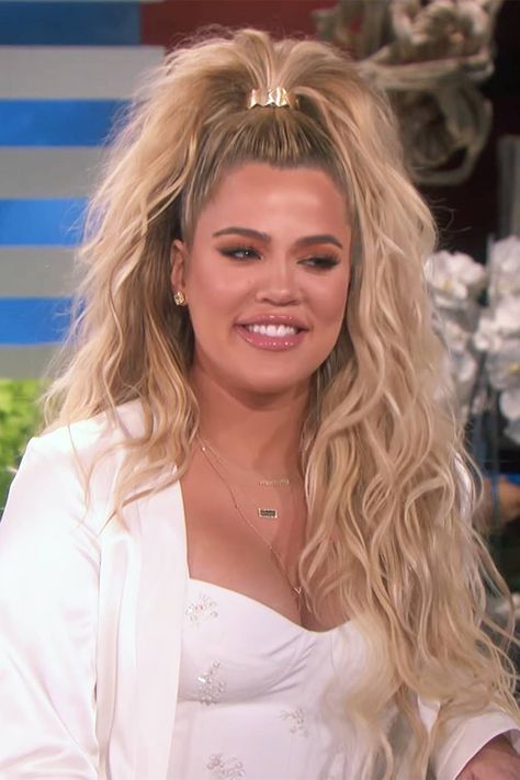 Khloe Kardashian Bob, Balayage Grey, Kardashian Hairstyles, Khloe Kardashian Weight, Khloe Hair, Khole Kardashian, Kardashians Jenner, Khloe Kardashian Hair, Royal Hairstyles