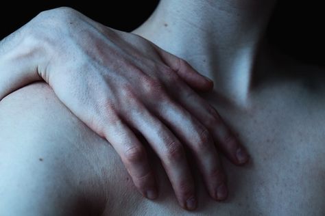 Calloused Hands, Body Aesthetics, Pillars Of Eternity, Hands Aesthetic, Cold Hands, Pale Skin, 인물 사진, Life Magazine, Pics Art