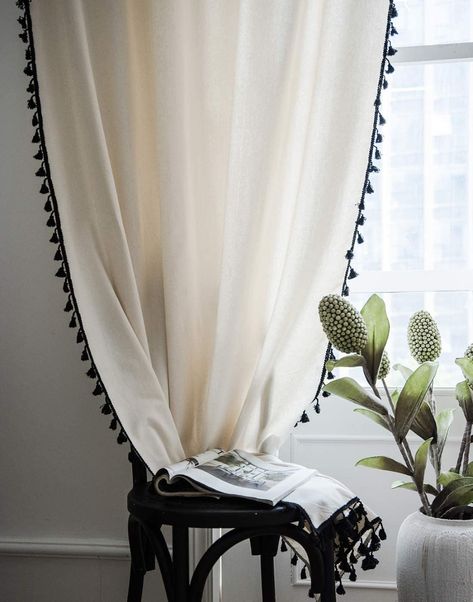 Retro Style Living Room, Rideaux Boho, Cortina Boho, Bohemian Room Decor, Window Curtains Living Room, Cream Curtains, Bohemian Curtains, Plain Curtains, Room Divider Curtain