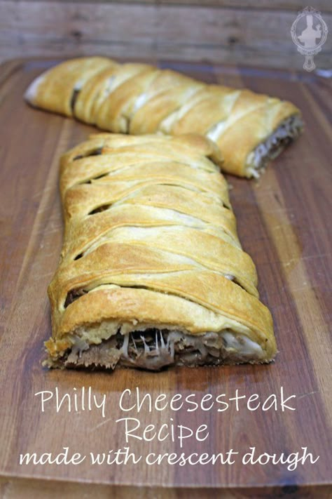 Philly Cheesesteak Egg Rolls, Crescent Roll Recipes Dinner, Crescent Bake, Crescent Dough Sheet, Steak Casserole, Steak Rolls, Philly Cheese Steak Recipe, Philly Cheese Steak Casserole, Philly Steak