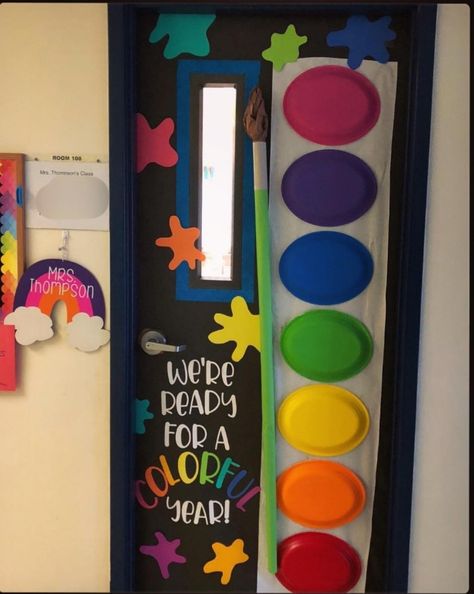 Art Room Doors, Classe D'art, School Door Decorations, Prek Classroom, Preschool Bulletin, Art Classroom Decor, Preschool Classroom Decor, Preschool Bulletin Boards, Toddler Classroom