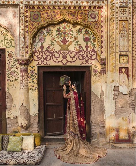 Desi Dresses Aesthetic, South Asian Aesthetic, Pakistan Culture, Pakistani Culture, Desi Love, Romantic Academia, Desi Aesthetic, Desi Wedding, Indian Aesthetic