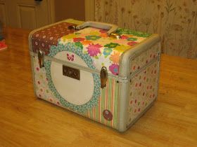 Distance Makes: Tutorial: Decoupaged Train Case Train Case Makeover, Vintage Suitcase Ideas, Suitcase Makeover, Embroidery Storage, Painted Suitcase, Diy Train, Suitcase Ideas, Trunk Makeover, Suitcase Decor