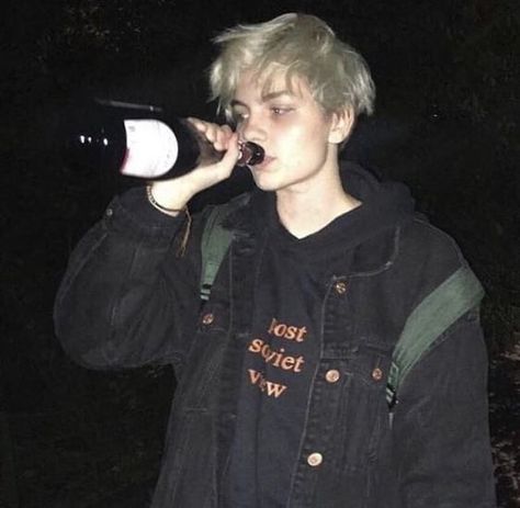 Grunge Boy, All For The Game, Gender Envy, Grunge Aesthetic, My Type, Face Claims, Hair Inspo, Pretty People, Blonde Hair