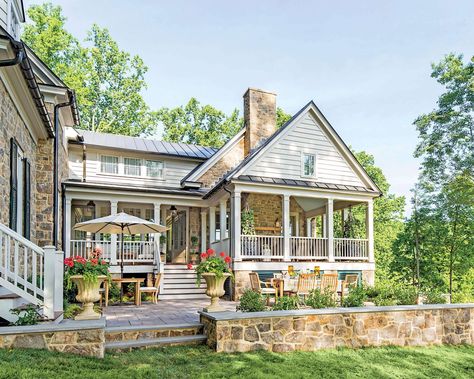 Exterior Exterior House Lights, Farmhouse Patio, Bunny Williams, Charming Farmhouse, Southern Living Homes, Exterior Renovation, Charlottesville Virginia, Plans Modern, House With Porch