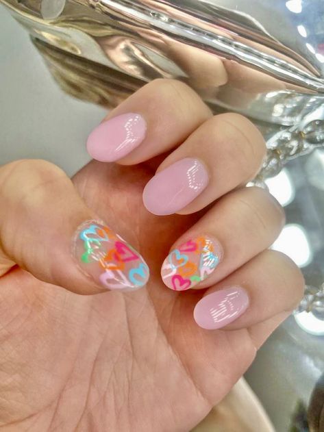 Cute Nail Designs For Short Nails Back To School, Nails For Sorority Recruitment, Cute Pink Design Nails, Nails Acrylic Spring Break, Bright Nail Inspiration, One Design Nail, Preppy Valentines Nails, Preppy Spring Nails, Summer Nail Designs Short Nails