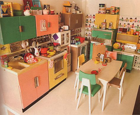 Toy Kitchens, Frankie Magazine, Barbie Diorama, Dolls House Interiors, Barbie Doll House, Vintage Dollhouse, Modern Dollhouse, Miniature Kitchen, Barbie Diy