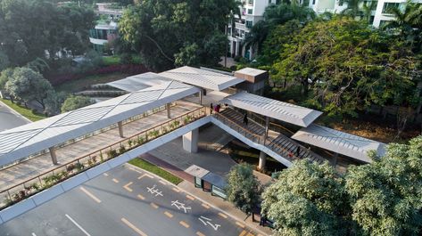 Overpass Design, Standing Seam Roof, Japanese Home Design, Walkway Design, Sky Bridge, Green Construction, Pedestrian Walkway, Civil Engineer, Standing Seam