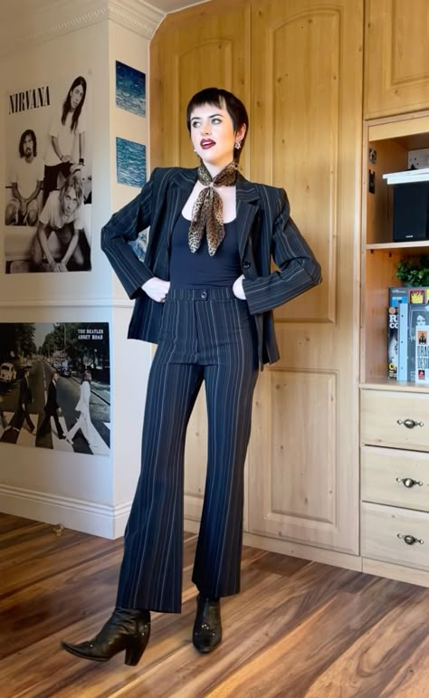 Stylish Work Outfits Chic Professional, Womens Necktie Outfit, Cottagecore Suits Women, 1920s Business Woman, Classical Aesthetic Outfits, Vintage Womens Suits, Womens Vintage Suit, Gameshow Host Outfits, 1920s Suit Women