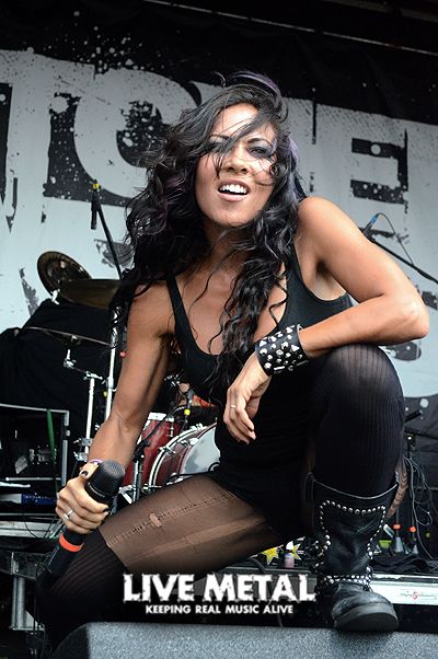 Carla Harvey, Butcher Babies Butcher Babies, Heavy Metal Girl, Metal Girl, Metal Style, Stage Outfits, School Outfits, Heavy Metal, Musician, Sports Bra