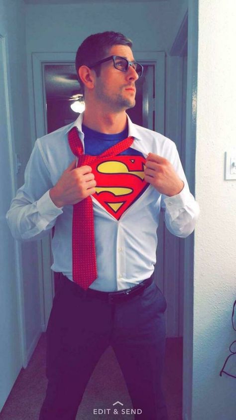 Last Years Last Minute Clark Kent Costume Mens Superman Costume, Clark Kent Halloween Costume, One Night Stand Costume, Easy Superhero Costumes, Clark Kent Costume, Superhero Costumes For Men, Mens Halloween Costumes Diy, Diy Superhero Costume, Last Minute Kostüm