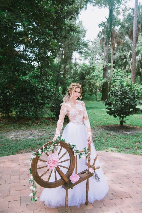 Sleeping Beauty Wedding Theme, Sleeping Beauty Wedding Dress, Sleeping Beauty Photography, Princess Wedding Theme, Luxury Romance, Sleeping Beauty Wedding, Aurora Wedding, Disney Princess Wedding, Disney Inspired Wedding