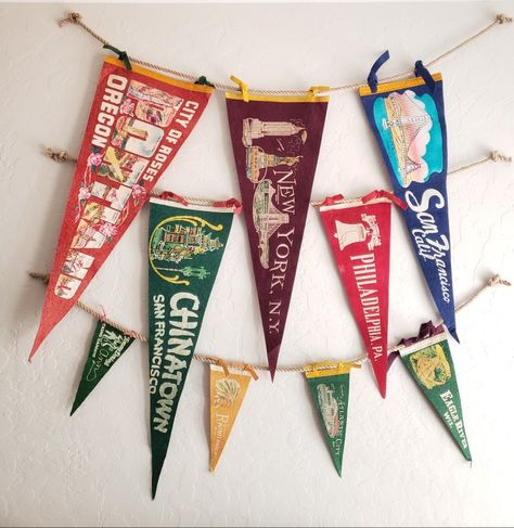 Decorating With Pennants, Pennant Display Ideas, Pennant Flag Display, Displaying Pennant Flags, Pennant Flags Diy, Pennants Display, Hanging Pennants On Wall, Pennant Wall Decor, Vintage College Aesthetic