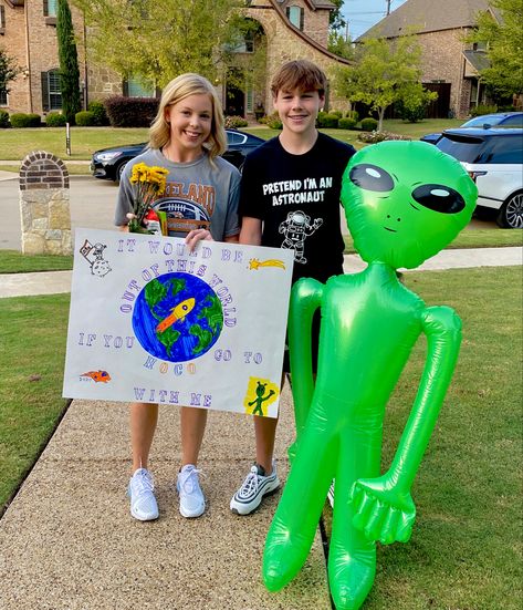 Out Of This World homecoming proposal. Add a space helmet and gloves to the “Pretend I’m an Astronaut” t-shirt for a little something extra. #HOCO #homecoming #homecomingproposal homecoming proposal ideas Space Promposal, Anime Hoco Proposals Ideas, Hoco Signs, Sadies Proposal, Cute Promposals, Student Council Campaign Posters, Dance Posters, Student Council Campaign, Prom Posters