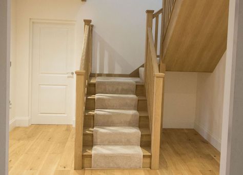 Stairs With Half Landing, Half Turn Staircase, Turning Stairs, Turn Staircase, Staircase Manufacturers, Design Stairs, Oak Staircase, Uk Design, Staircase Design