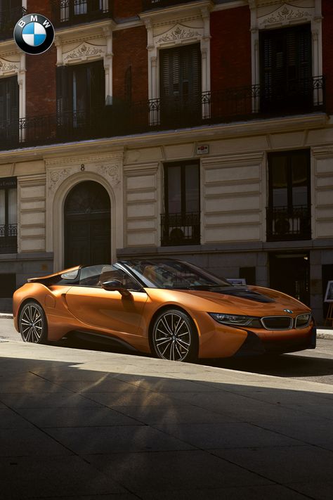 Discover the intricate design of the BMW i8 Roadster with the exclusive E-Copper Metallic exterior finish with Frozen Grey highlights. Bmw I8 Coupe, Bmw I8 Roadster, Bmw Roadster, I8 Roadster, Bmw Tuning, Bmw Performance, Bmw I, Bmw I3, Bmw I8