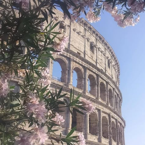 Rome Italy Aesthetic Wallpaper, Fotografi Digital, Ethereal Aesthetic, Italy Aesthetic, Elba, Pretty Places, Travel Aesthetic, Aesthetic Photo, Aesthetic Wallpaper