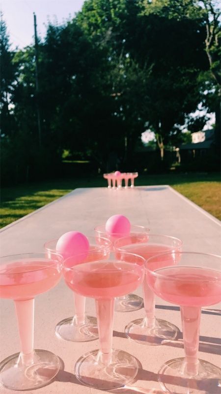 Barbie Bachelorette, Bachelorette Inspo, Pink Bachelorette Party, Pink Bachelorette, Bachelorette Party Planning, Bachelorette Themes, Bridal Bachelorette Party, Bachelorette Trip, Pretty Drinks