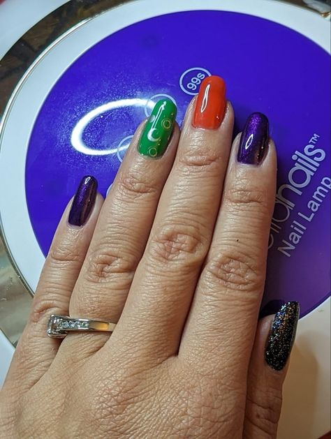 Hocus Pocus Nail Designs, Hocus Pocus Nails, Sarah Sanderson, Halloween Nail Designs, Hocus Pocus, Cute Nail Designs, Halloween Nails, Short Nails, Toe Nails