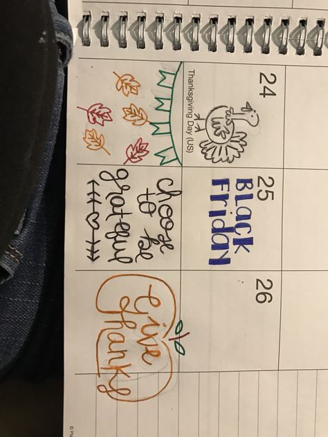 Fun agenda #doodles #thanksgiving #fall #agenda Thanksgiving Calendar Ideas, November Whiteboard Ideas, Thanksgiving Journal Ideas, Fall White Board Ideas, Thanksgiving Whiteboard Art, Thanksgiving Doodles Easy, Doodles Thanksgiving, Fall Whiteboard Art, Girl Journaling