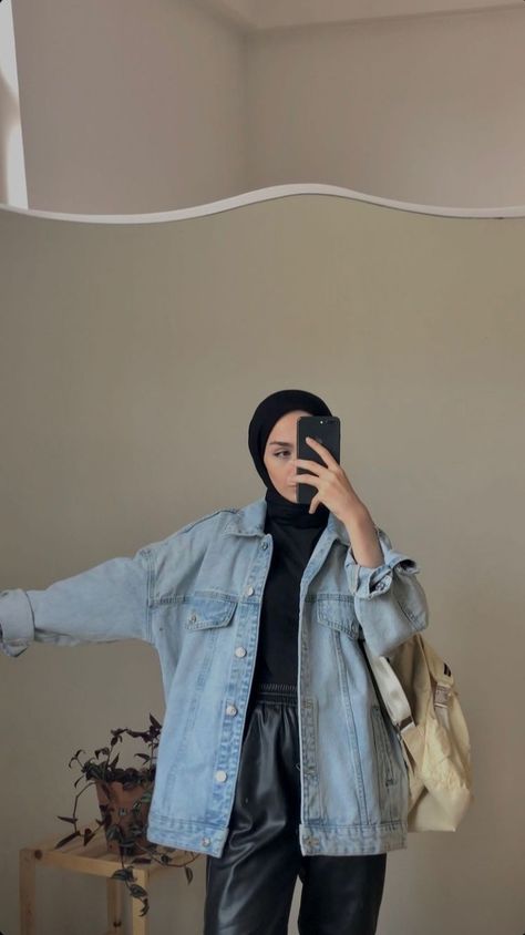 Modest Winter Outfits, Hijabi Outfit, Stile Hijab, Simple Style Outfits, Street Hijab Fashion, Stylish Hijab, Hijab Trends, Womens Trendy Dresses, Muslim Outfits Casual