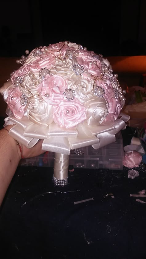 Buqet Flowers Quince, Pink Quinceanera Ramo, Pink Quinceanera Flowers, Pink Ramos Quince, Pink Quince Ramo, Pink Quince Bouquet, Quinceanera Ramos, Aurora Quince, Quinceanera Flower Bouquet