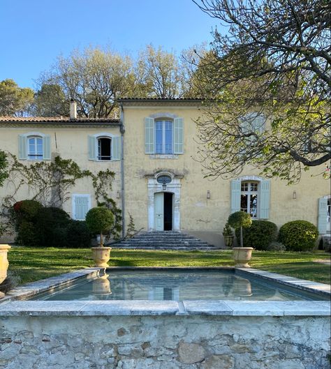 Countryside home with pool Vintage decor #frenchcountrydecorating #frenchcountrydecorating #frenchcottage #gardenideas #provence Pool Vintage, Home With Pool, Countryside Home, French Country Home, Countryside House, French Cottage, French Countryside, French Country House, Country Home