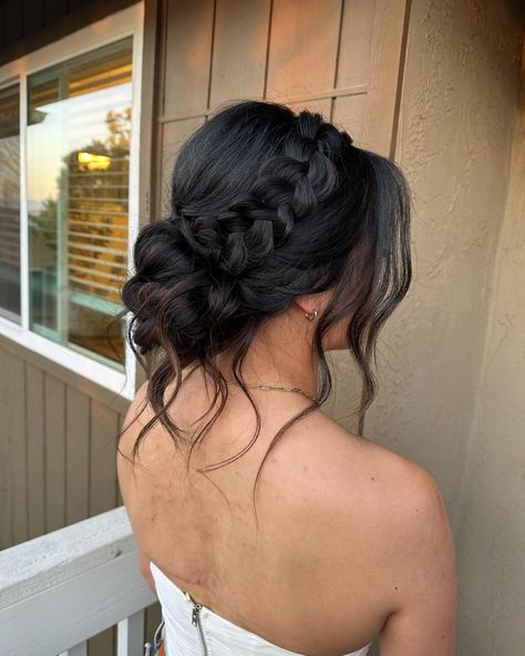 13 Messy Updo Wedding Hairstyle Ideas | Mummy Time Messy Updo Wedding, Prom Hair Inspo, Quince Hair, Bridesmaid Hair Inspo, Grad Hair, Bridemaids Hairstyles, Ball Hair, Wedding Hairstyle Ideas, Formal Hairstyles For Long Hair