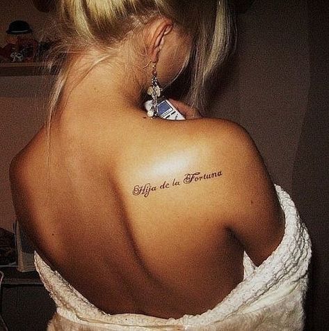 Shoulder Script Tattoo, Italian Quote Tattoos, Free Bird Tattoo, Bird Tattoo Neck, Script Tattoos, Button Tattoo, Tattoo Neck, Tattoo Bird, Quote Tattoos