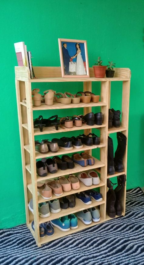 Simple Shoe Rack Ideas, Diy Furniture To Sell, Shoe Rack For Home, Shoe Rack Ideas, Pallet Shoe Rack, Clothing Rack Bedroom, Wooden Wardrobe Design, Diy Furniture Videos, Front Door Design Wood