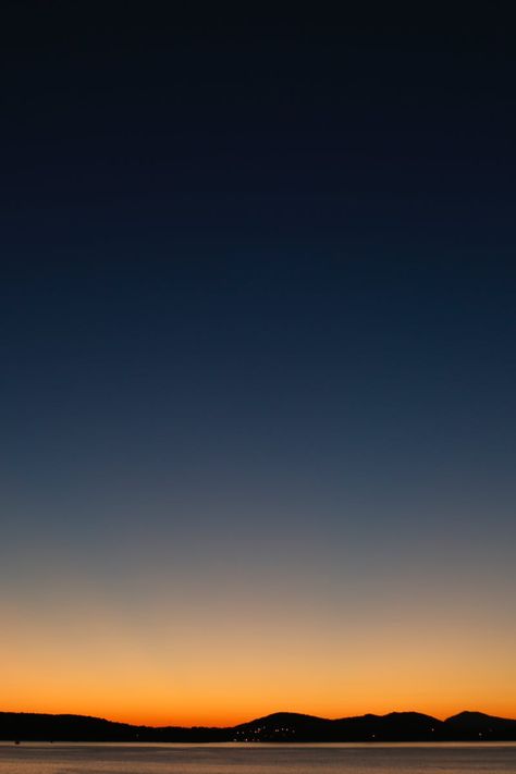 Scenic View of Sky at Night Sunset Gradient Background, Night View Sky, Night Sky Gradient, Sunset Night Sky, Night Sky Hd, Gradient Landscape, View Of Sky, Midnight Vibes, Night Sky Landscape