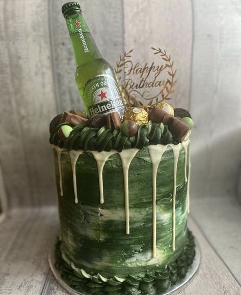 Beer Cake For Women, Beer Theme Cakes For Men, Heineken Birthday Party Ideas, Beer Theme Cake, Beer Cake Ideas For Men, Green Birthday Cakes For Men, Beer Cakes For Men Birthday, Green Cake For Men, Heineken Birthday Cake