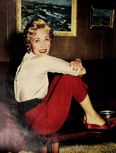 “I Loved And Lost” Says Jane Powell - Vintage Paparazzi 1950s Magazine, Loved And Lost, Here At Last, Jane Powell, Vintage Paparazzi, Shattered Heart, Barbara Eden, Actrices Hollywood, Golden Age Of Hollywood