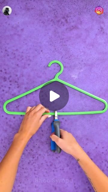 Cute Hacks For Your Room, Life Changing Hacks, Life Hack Video, Bedroom Life Hacks, Life Saving Hacks, Simple Life Hacks Organizing Ideas, Useful Life Hacks Videos, Household Hacks Lifehacks, Life Hacks For Teens