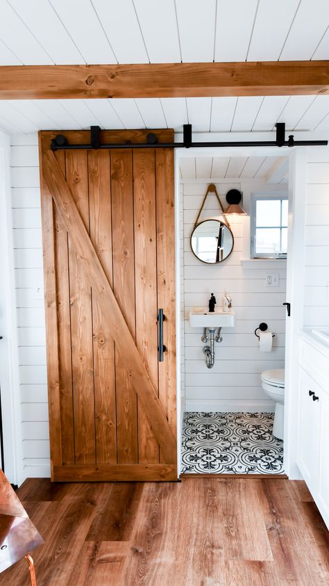 Villa Mini - Small but Spacious Home | Try Form Tiny, OR Small Rustic Bathroom Ideas, Small Rustic Bathroom, Tiny Home Bathrooms, Bathroom Door Ideas, Shed To Tiny House, Cabin Bathrooms, Tiny House Inspiration, Cottage Bathroom, Tiny Cottage