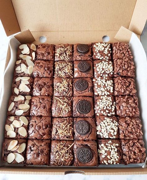 Brownie Packaging, Kek Lapis, Resep Brownies, Dessert Packaging, Brownie Toppings, Box Brownies, Baking Business, Best Brownies, בר מצווה