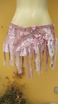 Pirate Skirt, Fairy Clothes, Mode Boho, Fairy Fashion, Leather Mini Skirt, Fairy Costume, Skirt Belt, Leather Mini Skirts, Burning Man