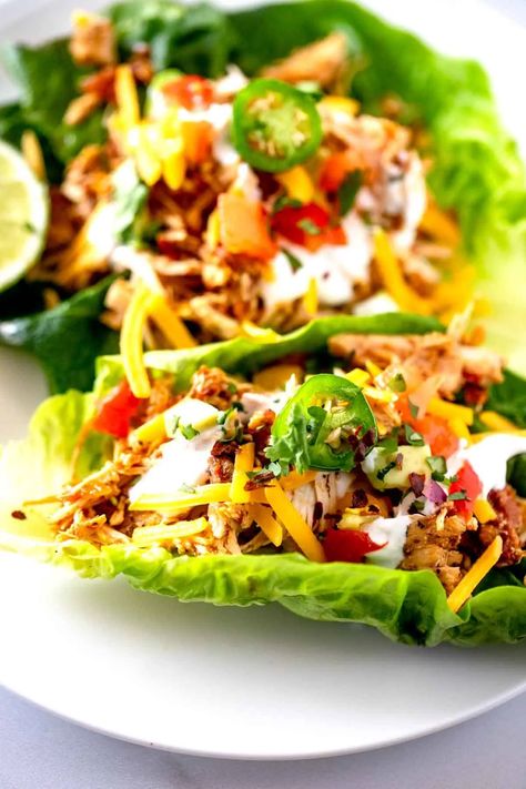 Chicken Taco Lettuce Wraps - Keto, Low Carb -Kicking Carbs Low Carb Taco Tuesday Recipes, Southwest Chicken Lettuce Wraps, Lettuce Wrap Chicken, Chicken Taco Lettuce Wraps, Ground Chicken Tacos, Wrap Chicken, Comfort Soups, Healthy Chicken Tacos, Sandwich Chicken