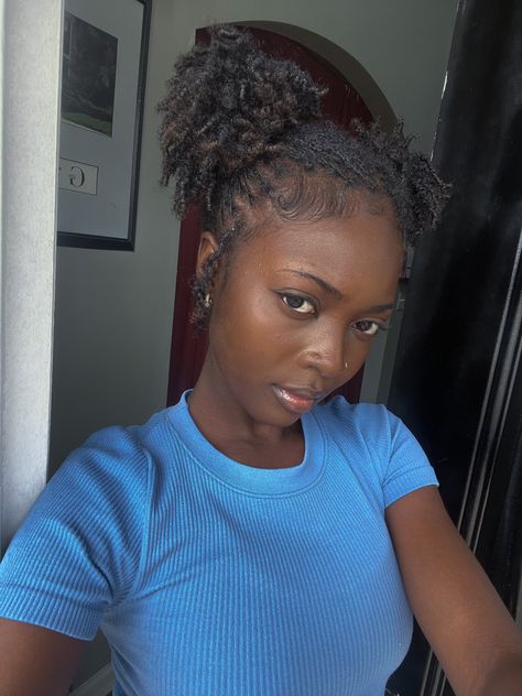 Micro Starter Locs, Sister Locs On Short Hair, Starter Microlocs, Sisterlocks Styles Updo, Weave Inspiration, Natural Hair Short Cuts, Short Locs Hairstyles, Starter Locs, Protective Hairstyles Braids