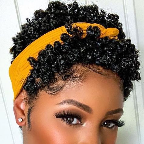 Hype Hair Magazine on Instagram: "Short and Natural ❤️@lynnettessilhouettes • Just had to readjust my crown a bit 👑 sis . . . .  #naturalhair #sisterhood #blackgirlmagic #curlyhair #type4naturalhair #mynaturalsistas #protectivestyles #kinkycurly #beauty #fro #kinkyhair #naturalhairstyles #twostrandtwist #shorthair #blackhair #naturalhairjourney #blackwomen #teamnatural #twa #shortnaturalhair #shortnaturalhairstyle #shortcurlyhair #shortnaturalhair #twastyles #twa #taperednaturalhair #thecutlife #fingercoils" Hype Hair Magazine, Twa Styles, Natural Hair Twa, Hype Hair, Twa Hairstyles, Tapered Natural Hair, Chic Short Hair, Natural African American Hairstyles, Two Strand Twist