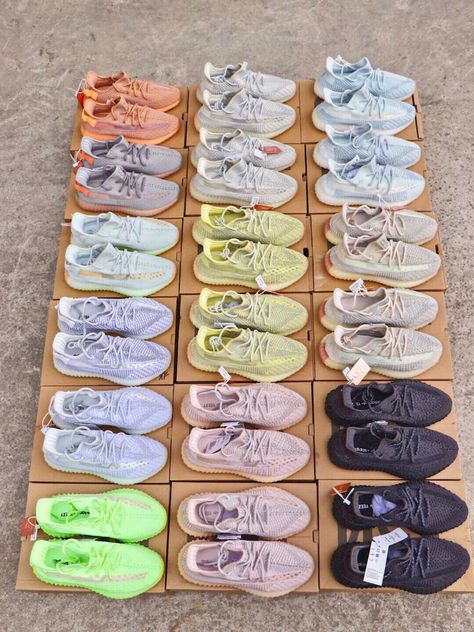 Adidas Shoes Yeezy, Adidas Boost, Yeezy Boost 350 V2, Fresh Shoes, Yeezy 350, Hype Shoes, Sneakers Addict, Yeezy Shoes, Adidas Yeezy Boost 350