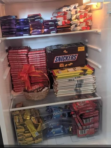 Sleepover Snacks, Food And Snacks, English Uk, Desain Pantry, Crazy Ideas, Photos Of People, Junk Food Snacks, Hilarious Photos, Food Therapy