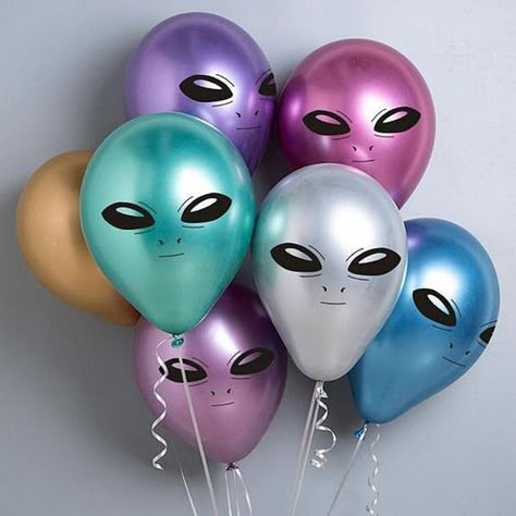 Alien Birthday Party, Alien Party, Alien Halloween, Space Cowgirl, Space Birthday Party, Cowgirl Birthday, Balloon Party, Space Cowboys, Balloon Birthday